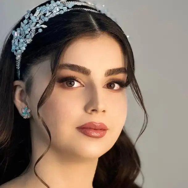 خدمات پیرایش - راضیه الهامیان  اصلاح صورت و ابرو - پیرایش مو